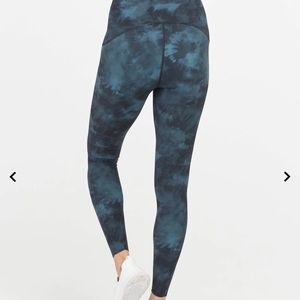 Booty Boost tie dye legging
